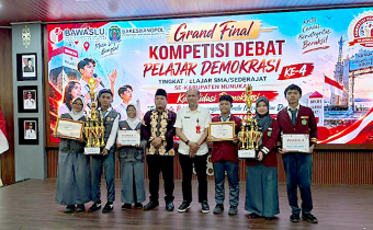 SMAN 1 Sebatik Juara Debat Pelajar
